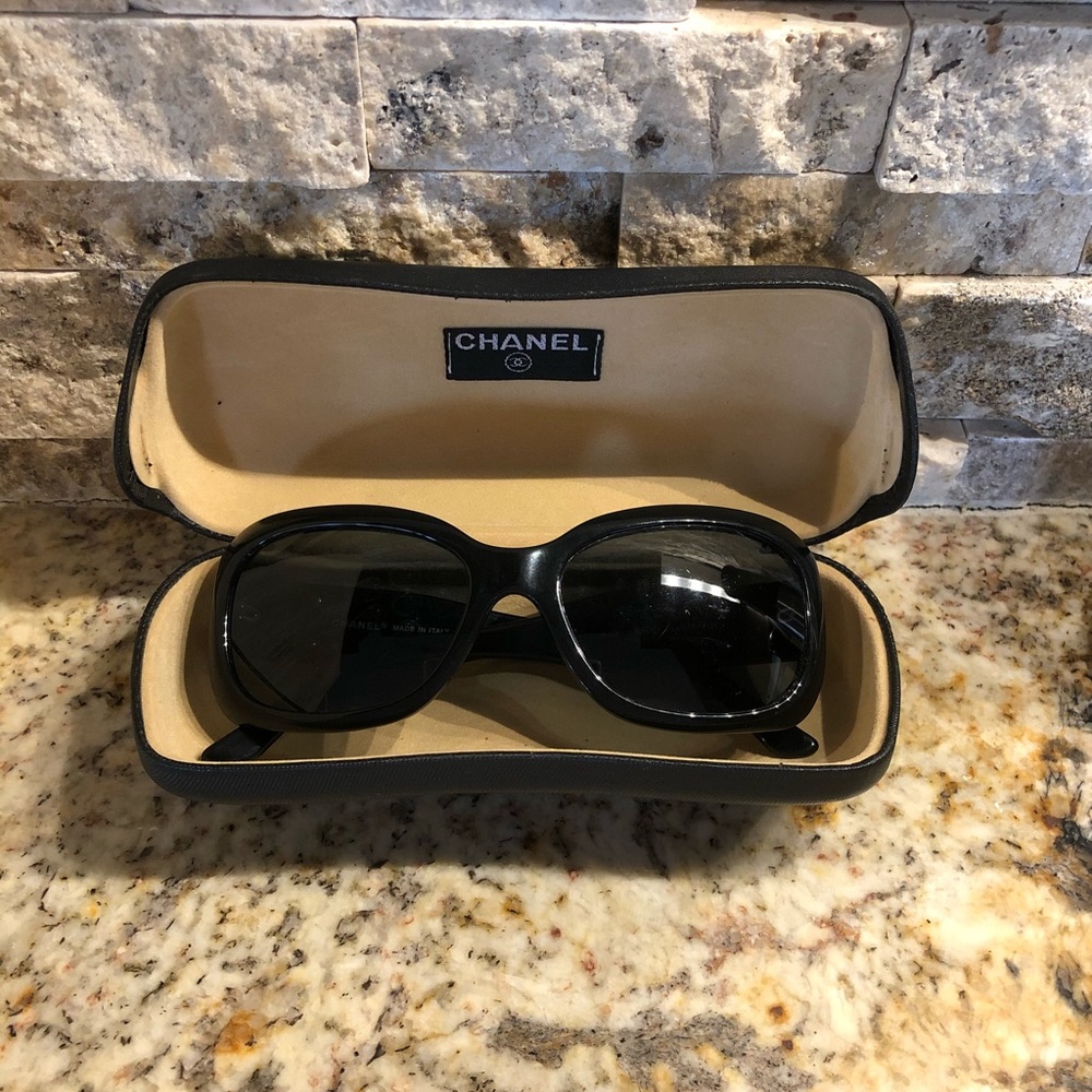 CHANEL Sunglasses 5102